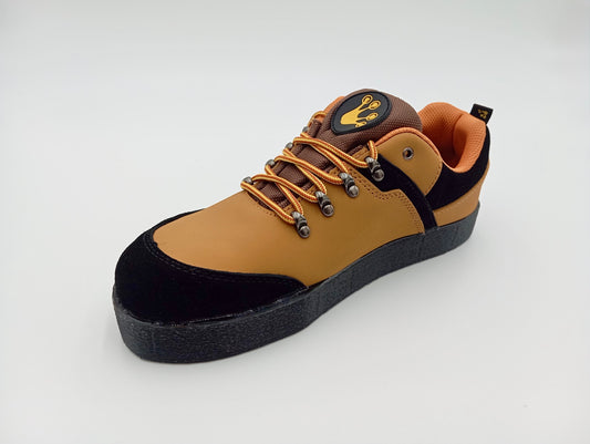 NAVAIL MagSteel Flow roofer shoe, front three-quarter view of the inner side with black toe cap and orange laces